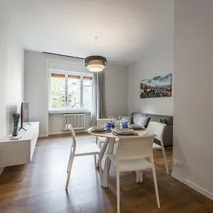 Caravaggio's A Due Passi Dalla Funicolare Appartement